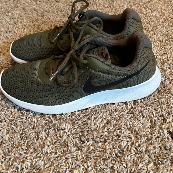 Men-Size 9 - Picture 2 of 4